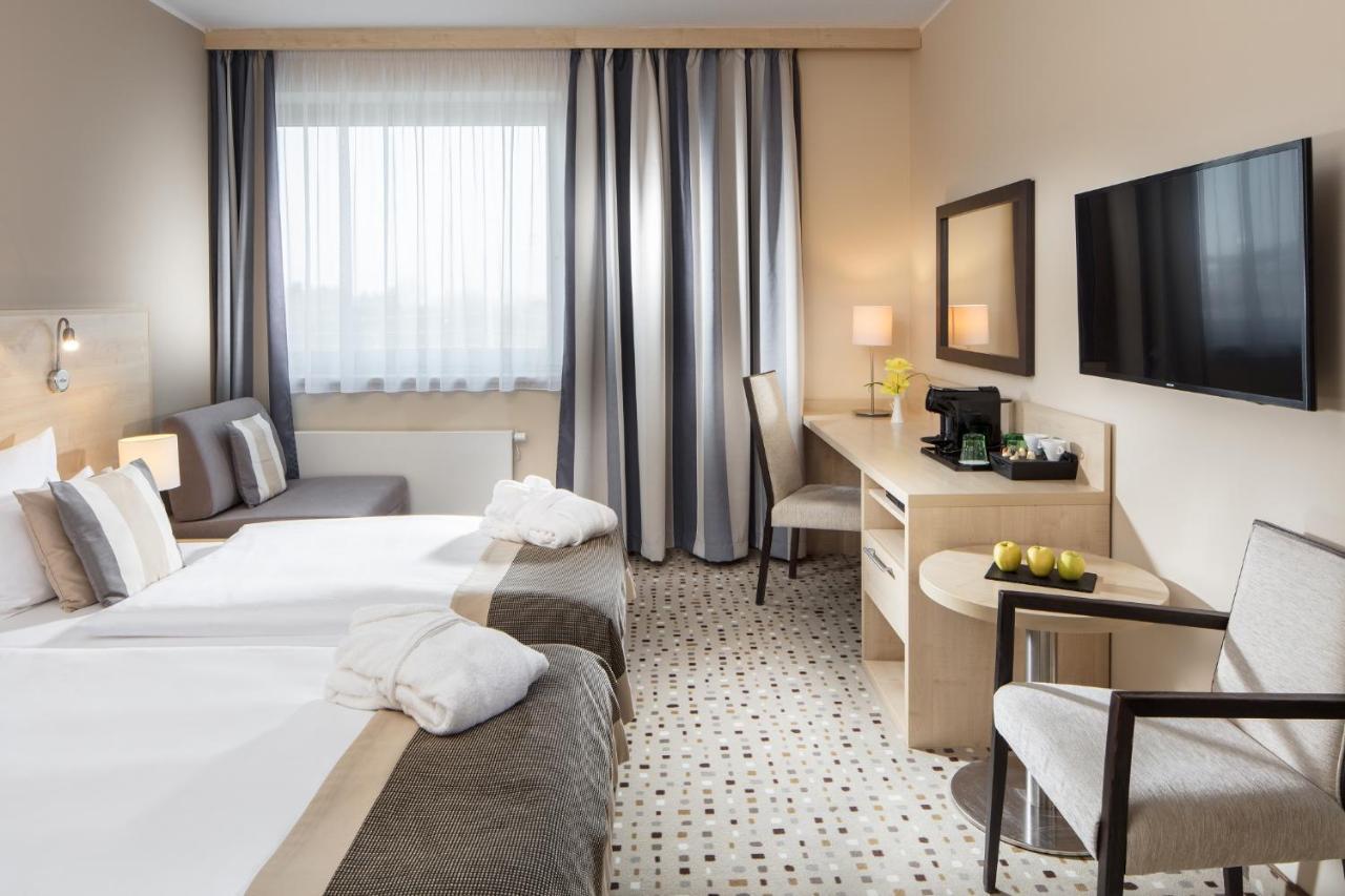Aquapalace Hotel Prague Čestlice Esterno foto