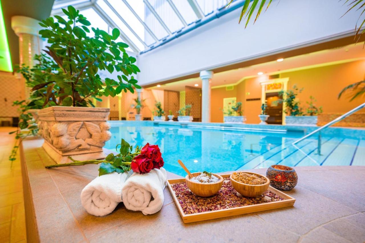 Aquapalace Hotel Prague Čestlice Esterno foto