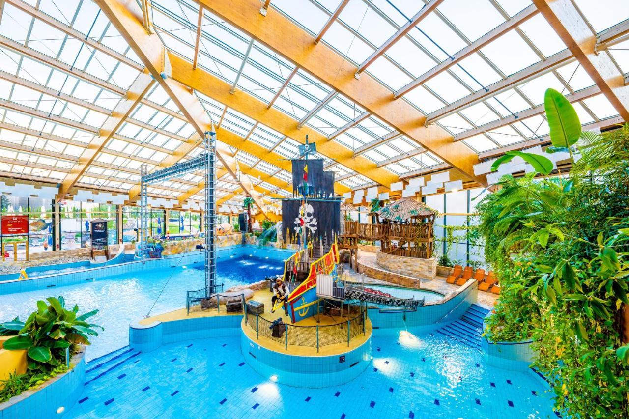 Aquapalace Hotel Prague Čestlice Esterno foto