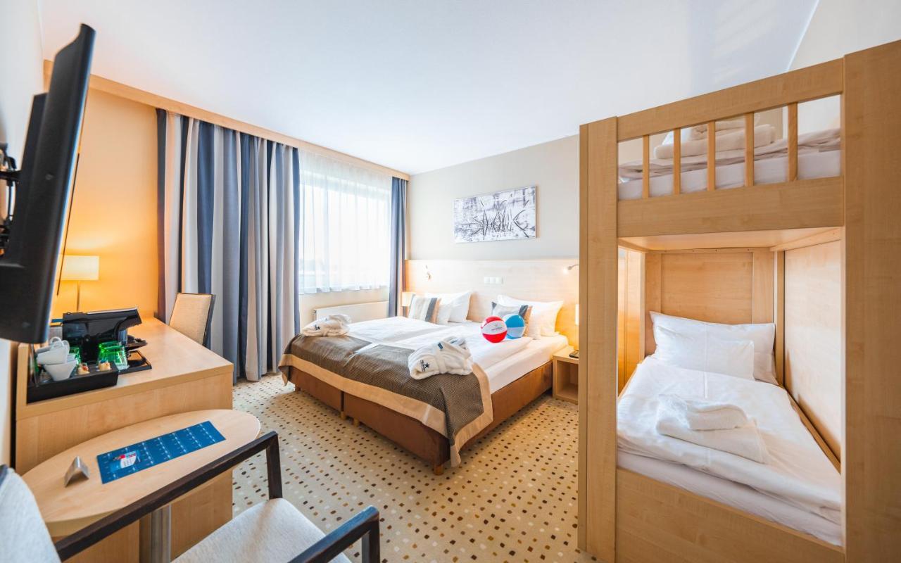 Aquapalace Hotel Prague Čestlice Esterno foto